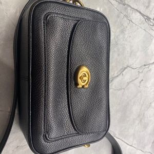 Coach Willow Camera Black/Brass Leather Bag